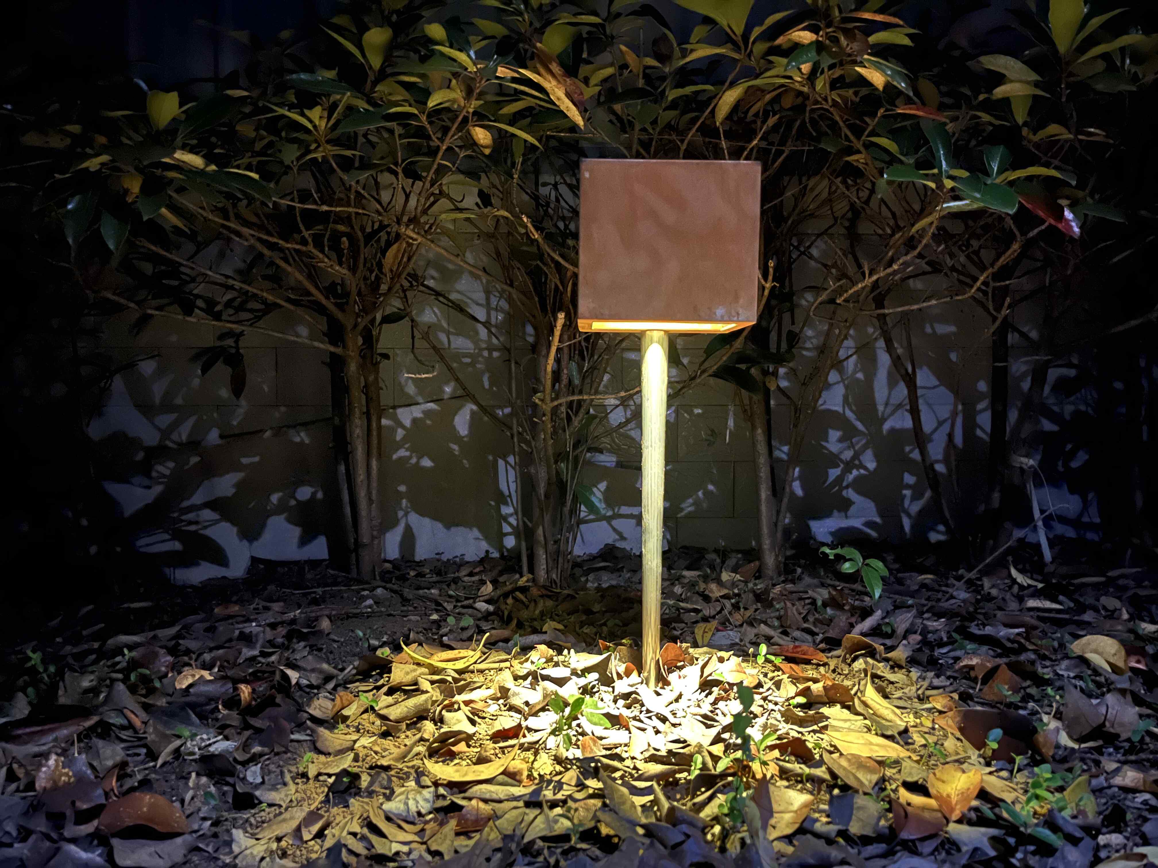 SP18 Solar power light