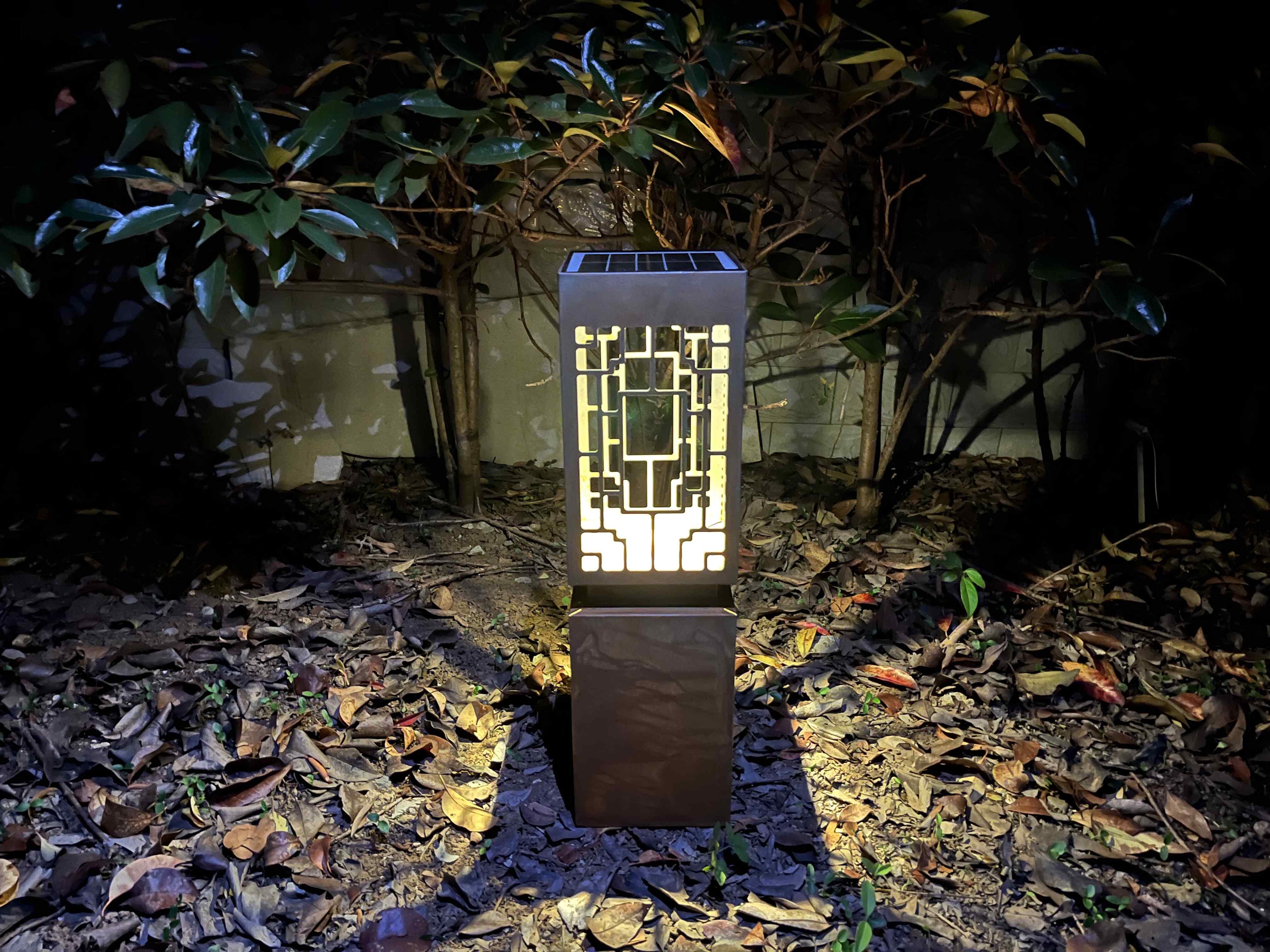 SP17 Solar power light